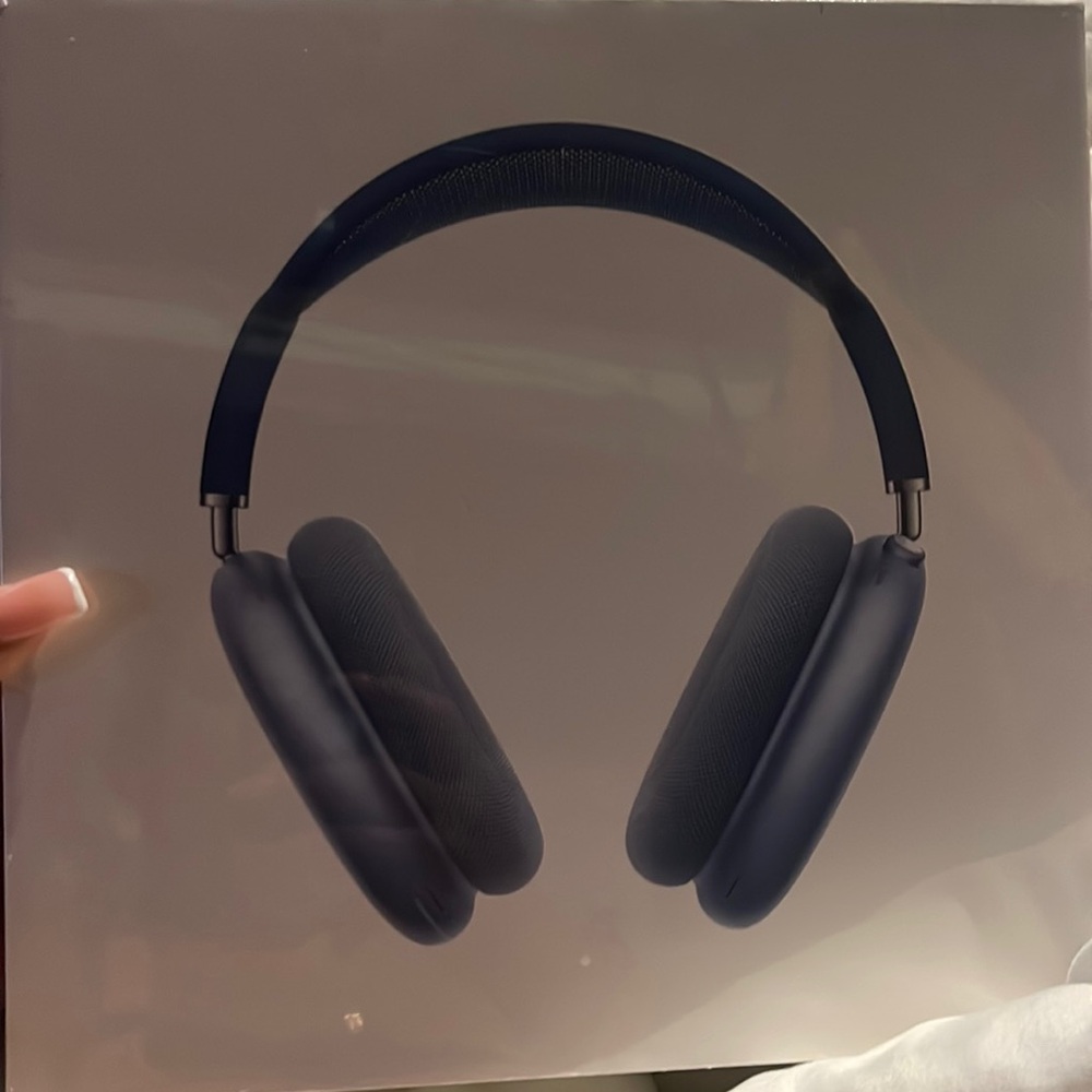 Apple AirPod max with Smart Case
